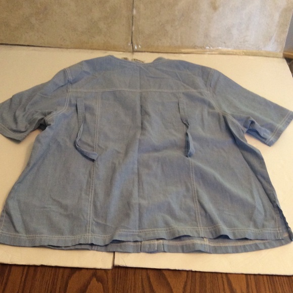 Blast women’s button down blouse shortsleeved sc - Picture 3 of 3